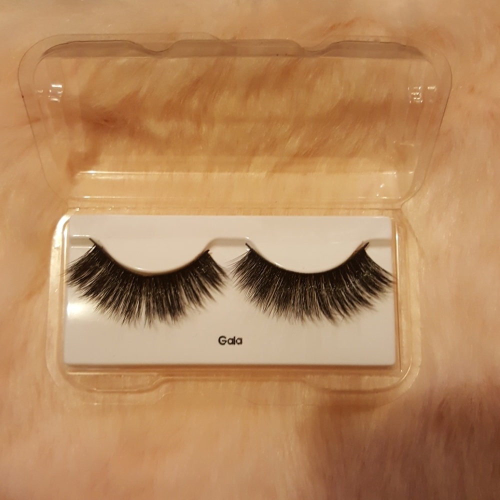 Eyelashes